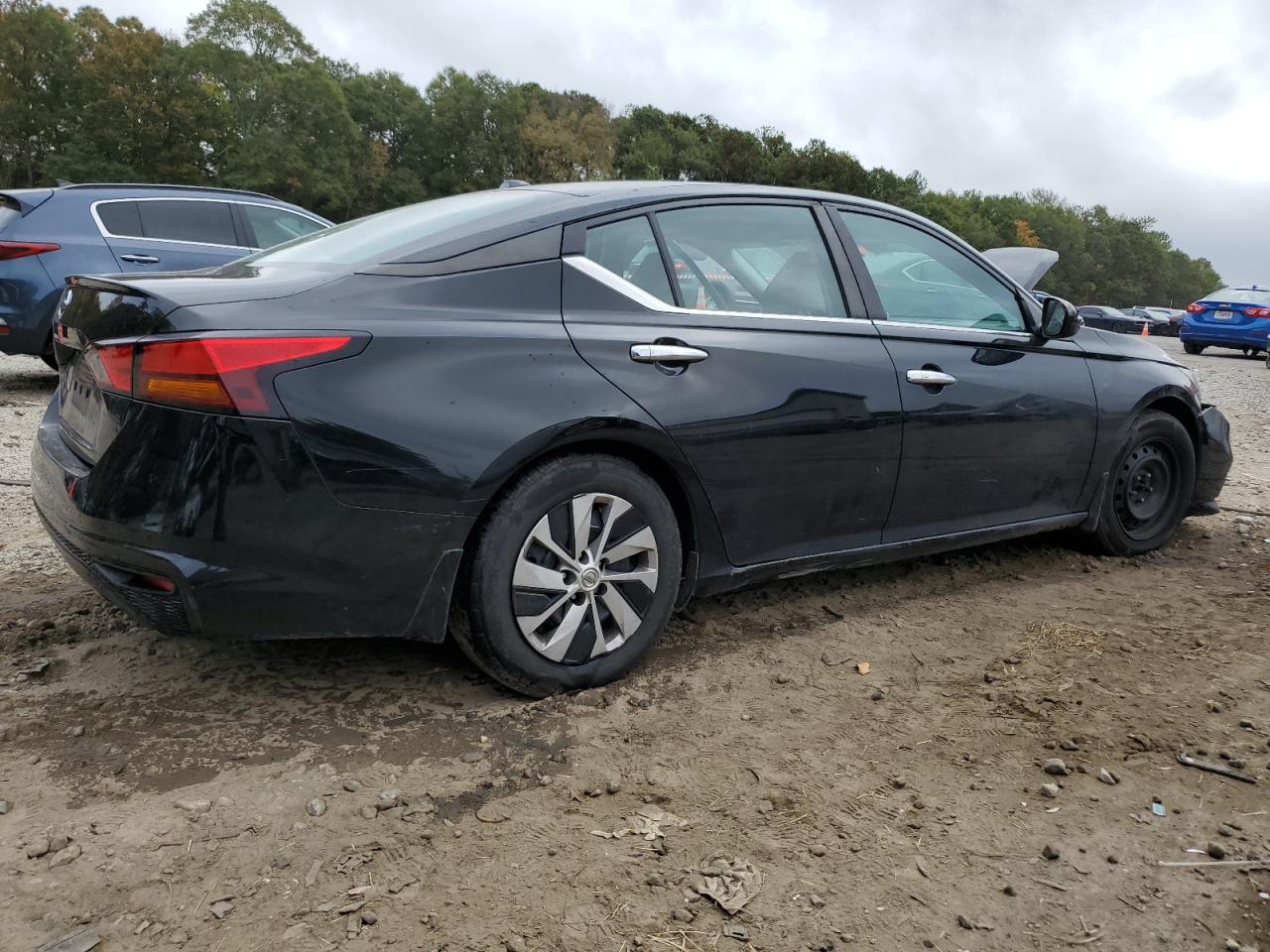2020 Nissan Altima - Image 3