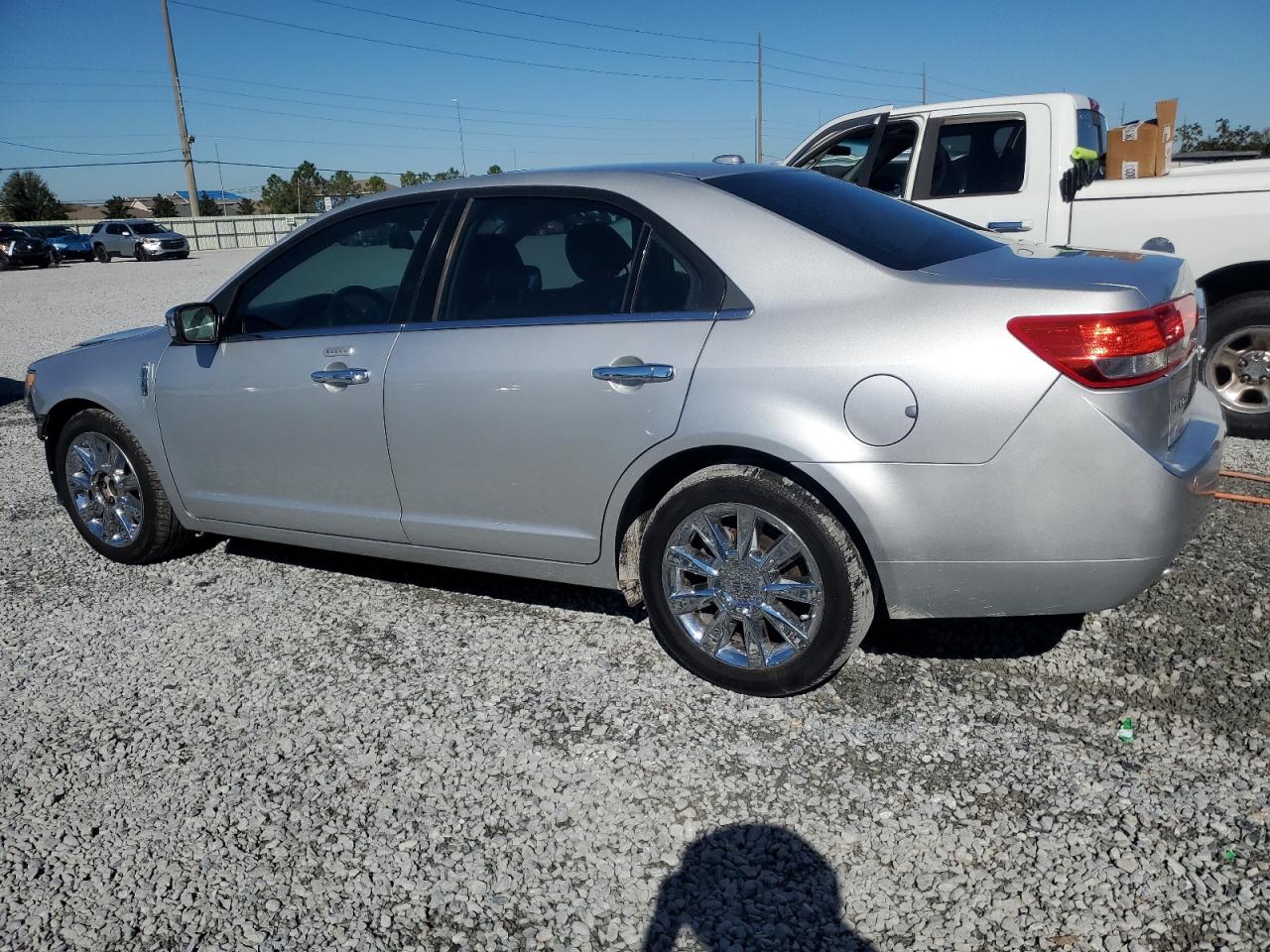2011 Lincoln MKZ - Image 2