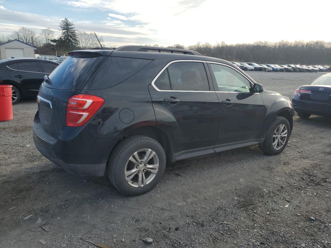 2017 Chevrolet Equinox - Image 3