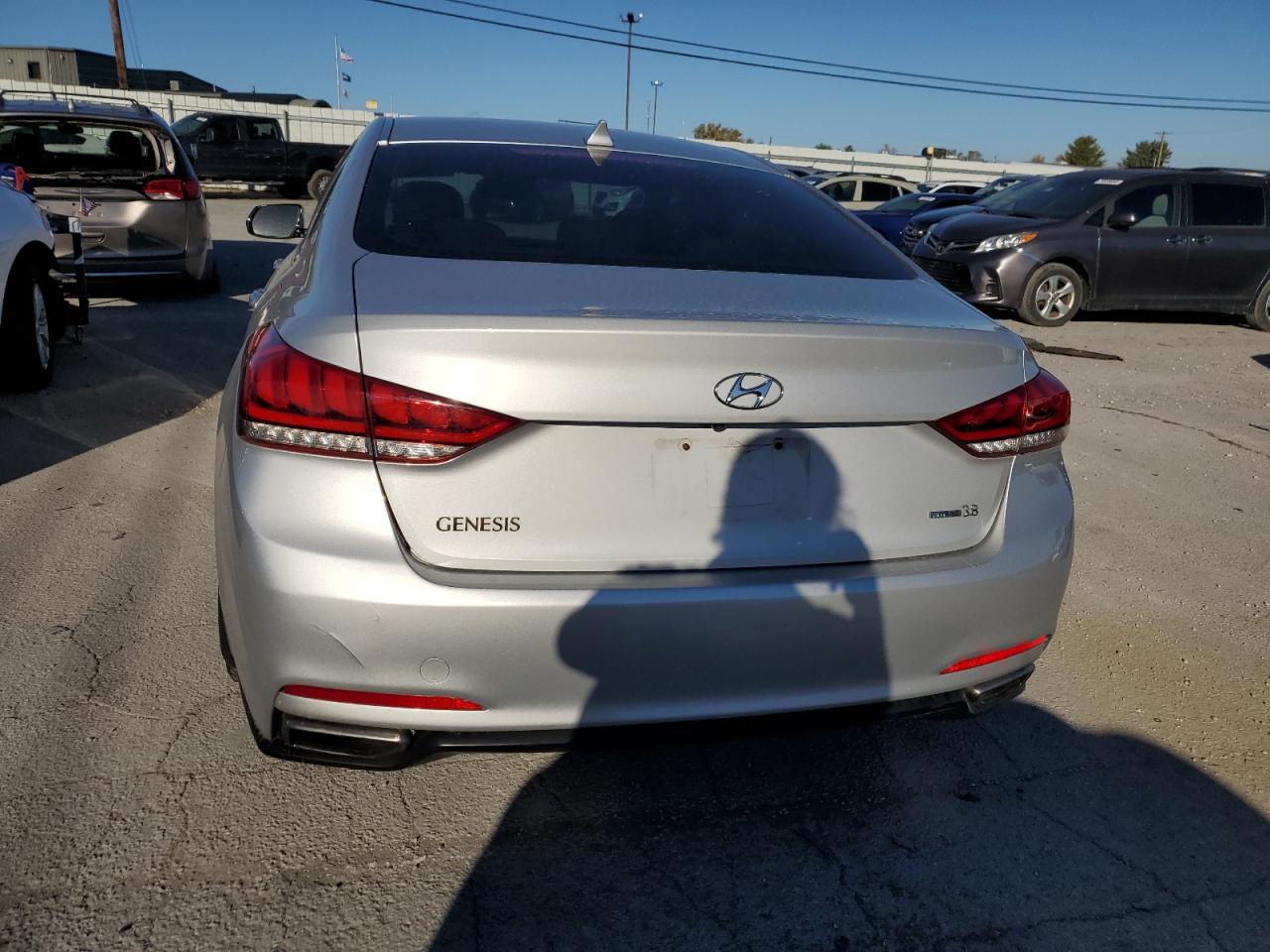 2016 Hyundai Genesis 3.8L VIN: KMHGN4JE3GU124831 Lot: 79236094