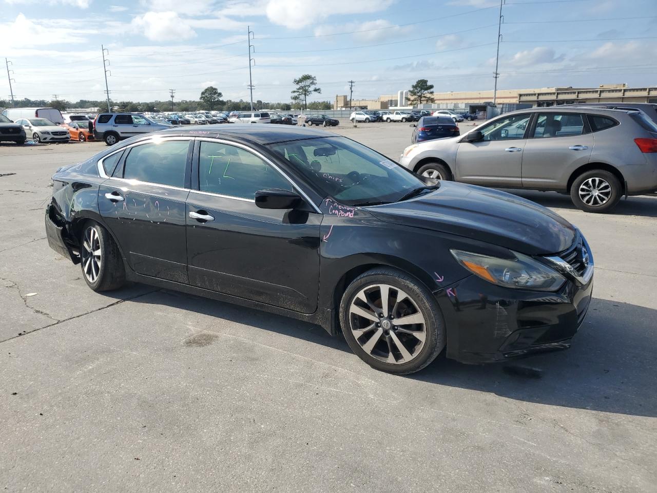 2017 Nissan Altima - Image 4