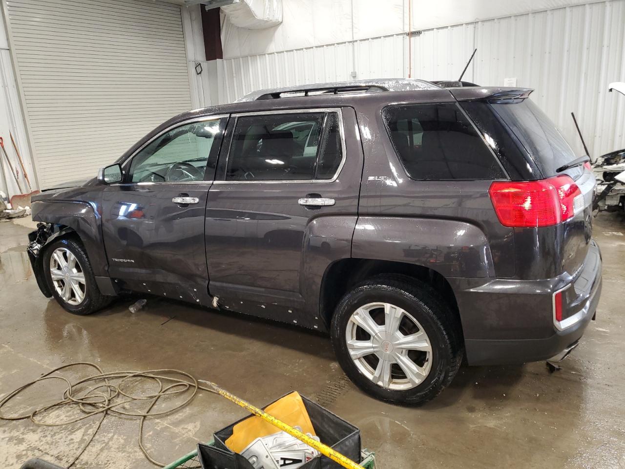 2016 GMC Terrain - Image 2