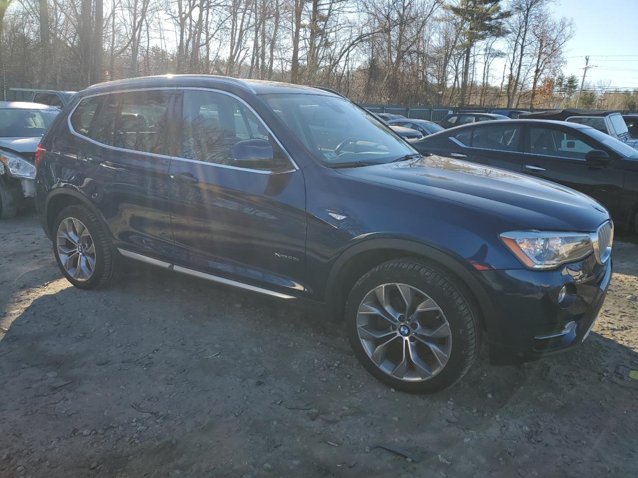 VIN 5UXWX9C3XH0W72013 2017 BMW X3 no.4