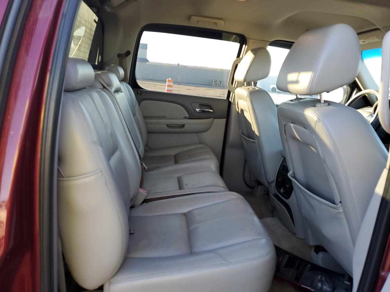 2007 Chevrolet Avalanche - Image 10