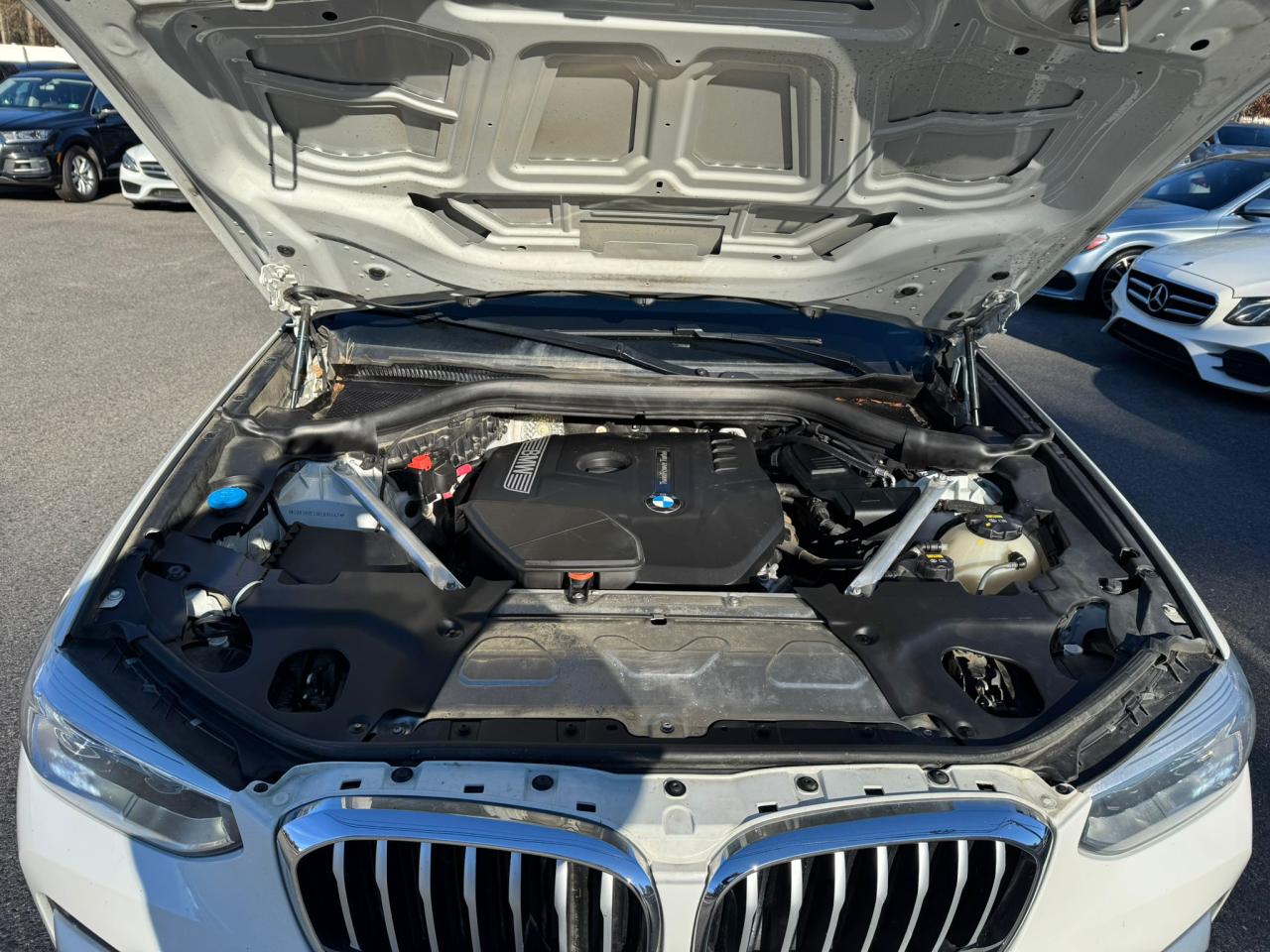 VIN 5UXTR9C51KLR04647 2019 BMW X3 no.8