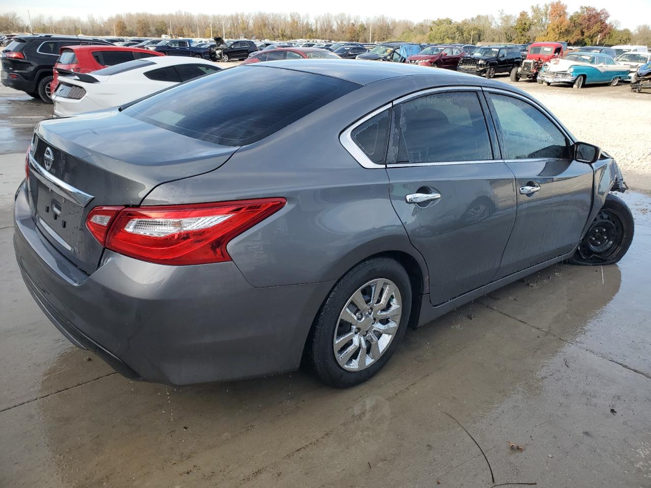 2017 Nissan Altima - Image 3