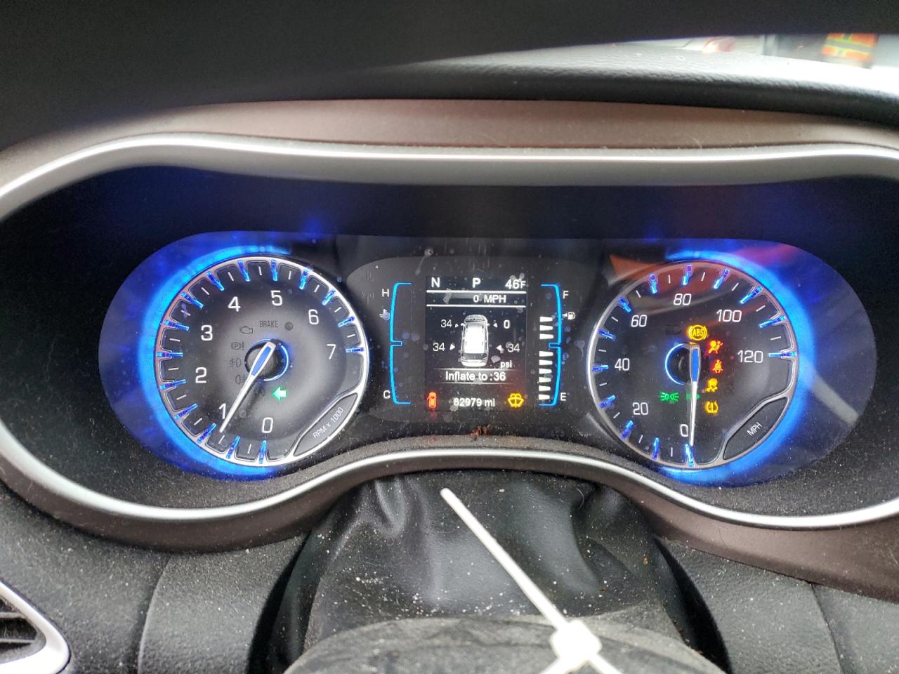 2017 Chrysler Pacifica - Image 9