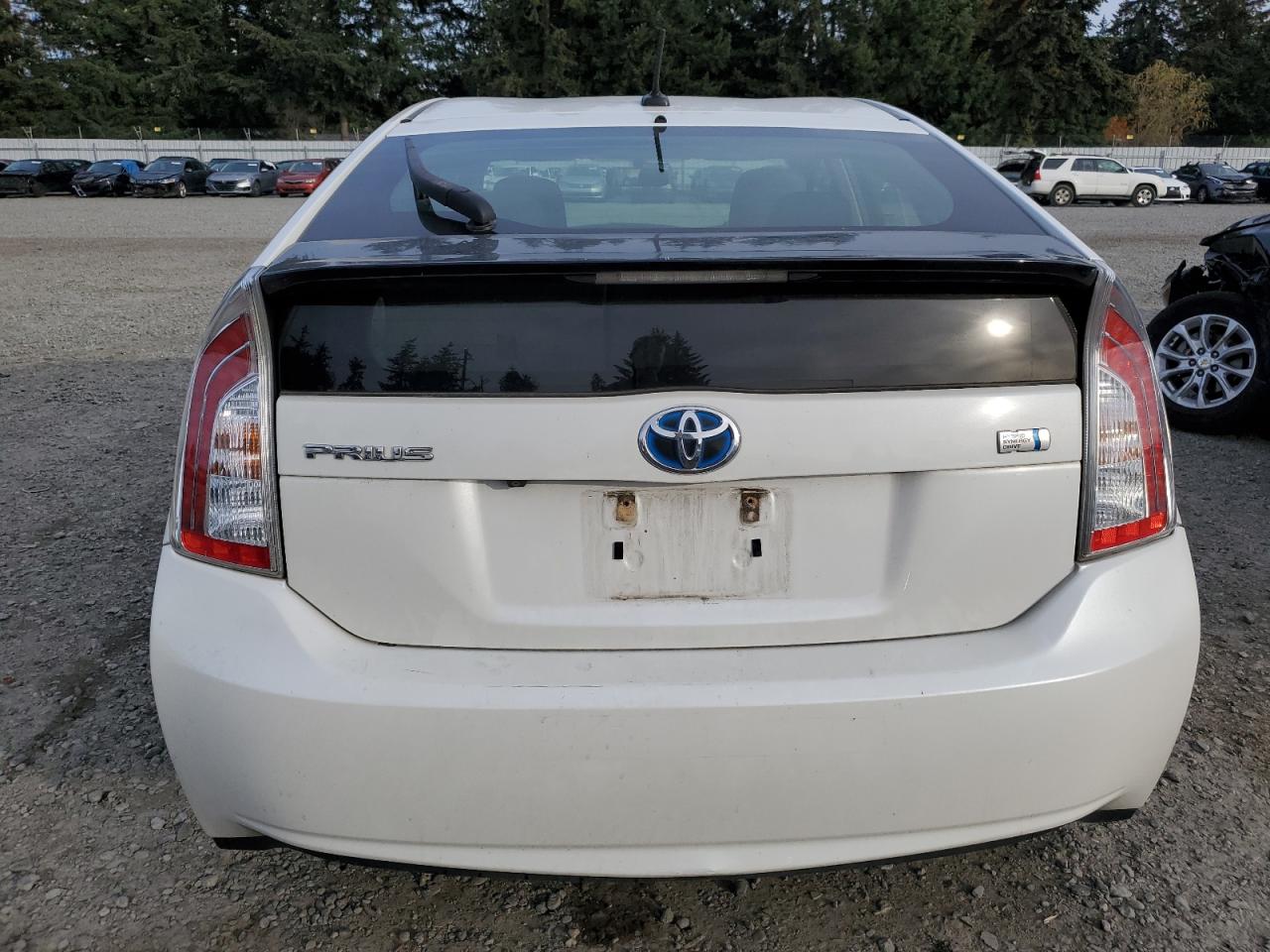 2012 Toyota Prius - Image 6