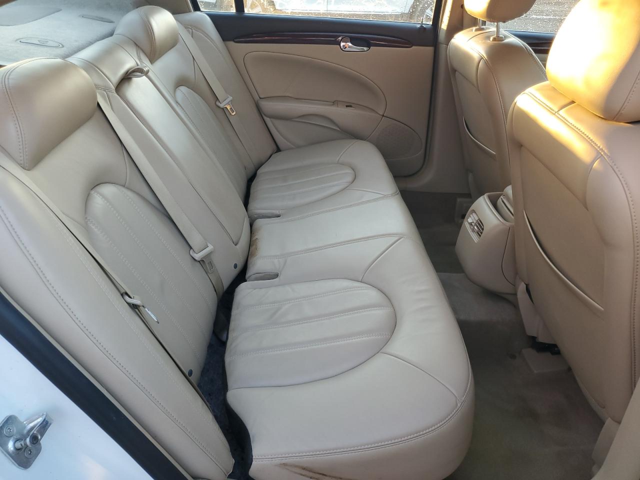 2007 Buick Lucerne - Image 10