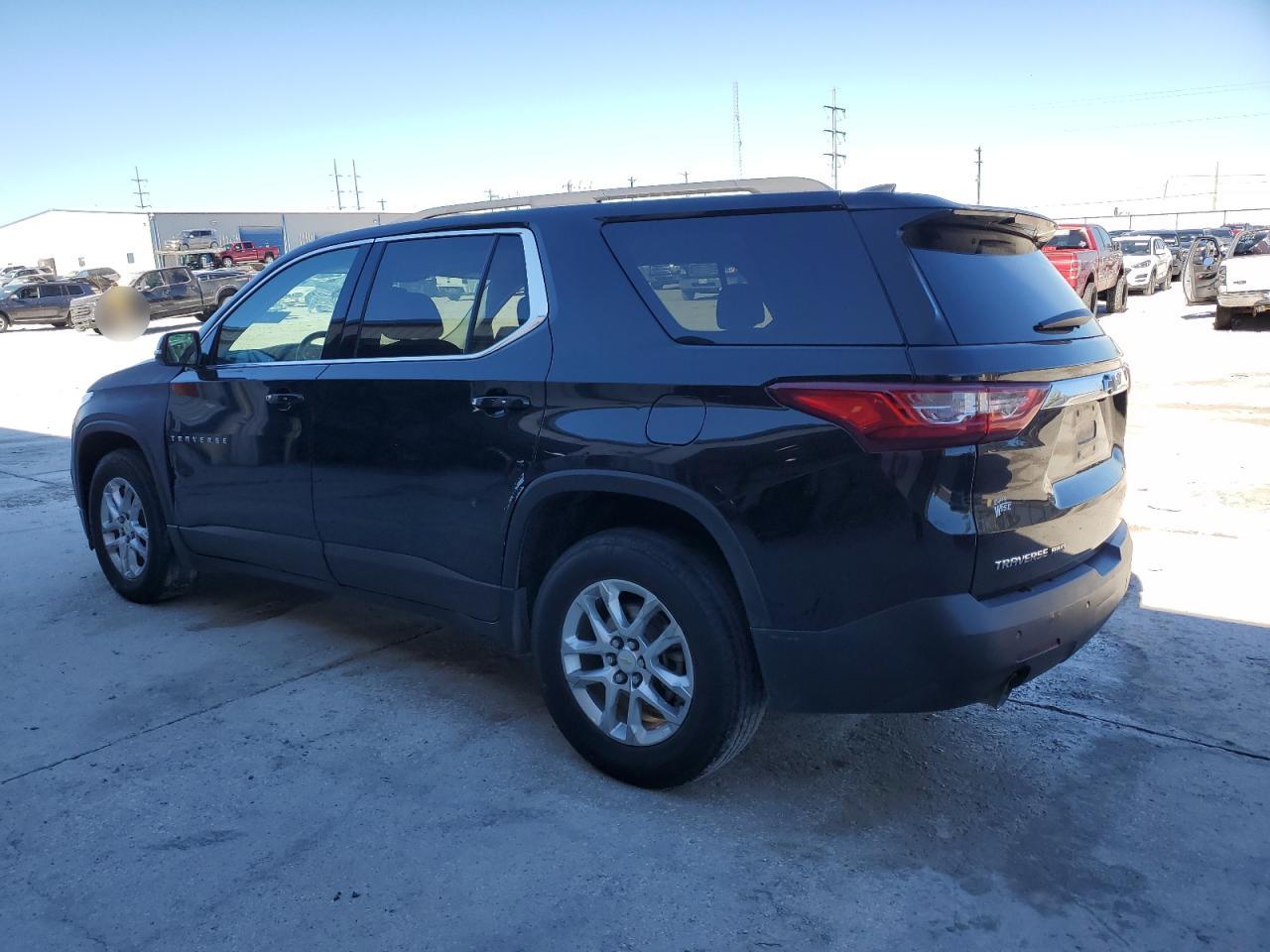2020 Chevrolet Traverse - Image 2
