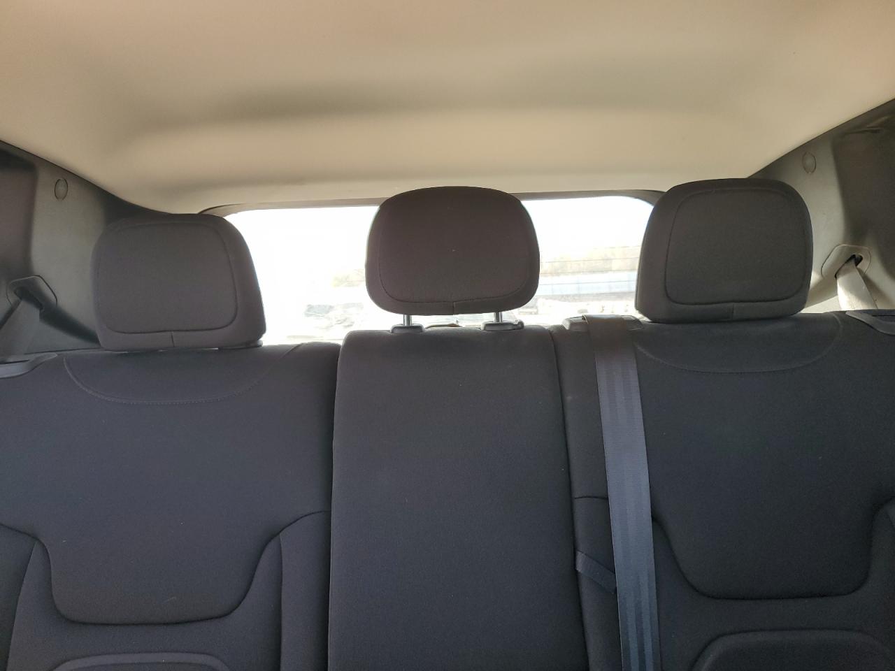 2020 Jeep Renegade - Image 10