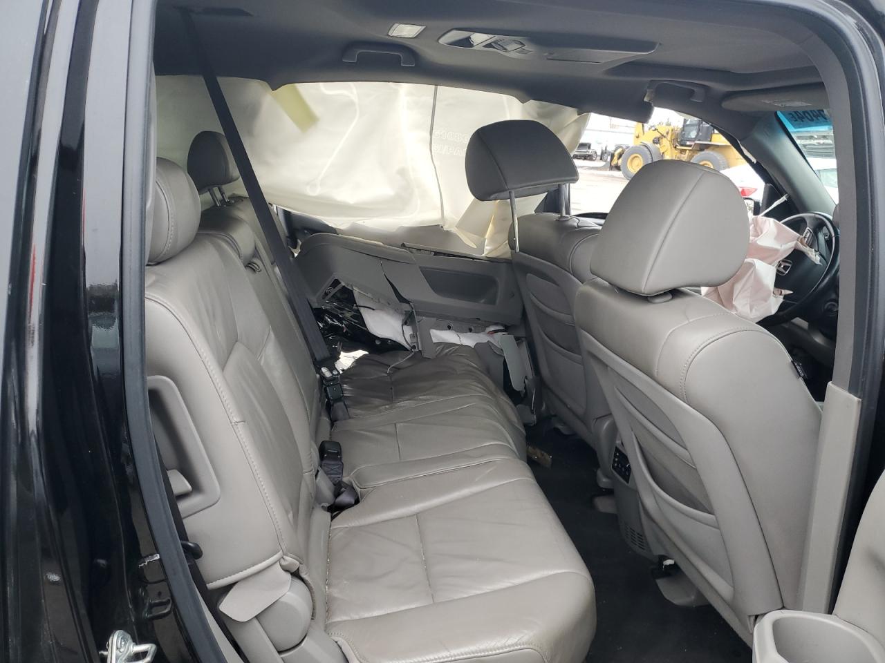 2010 Honda Pilot - Image 11