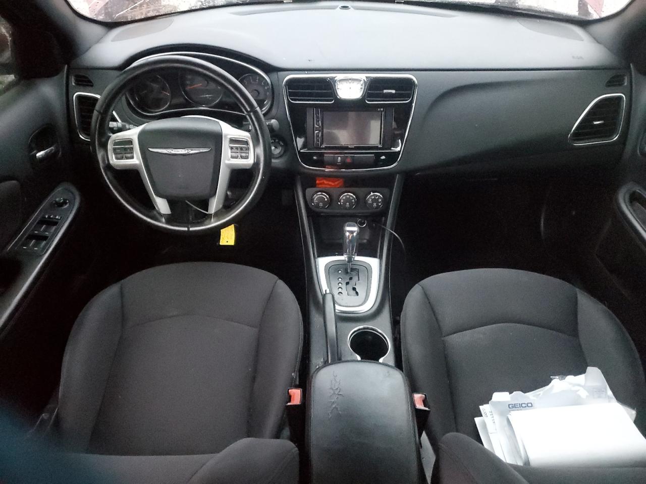 2014 Chrysler 200 - Image 8