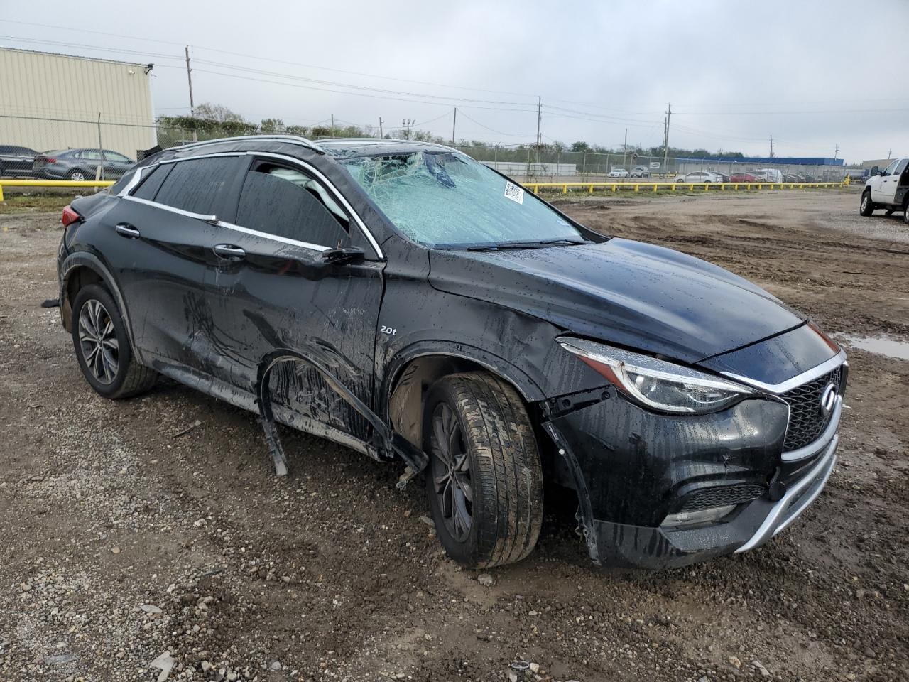 2018 Infiniti QX30 - Image 4