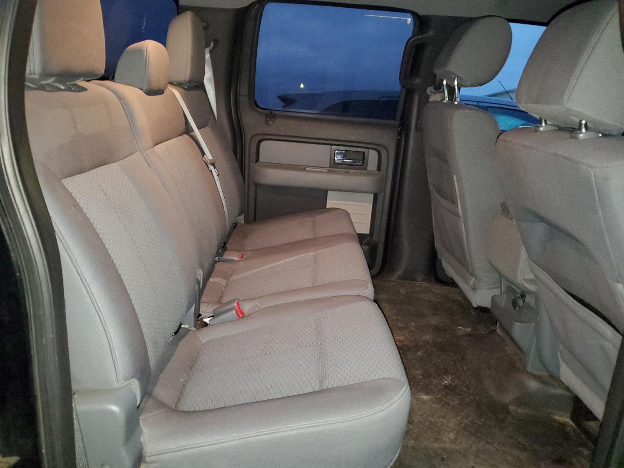 2013 Ford F-150 - Image 10