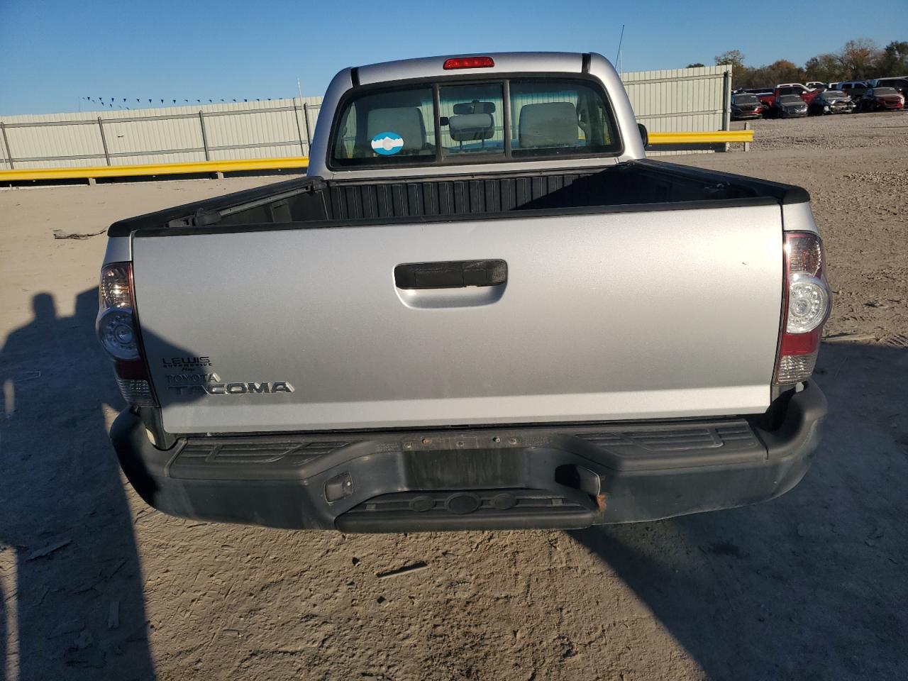 2010 Toyota Tacoma - Image 11