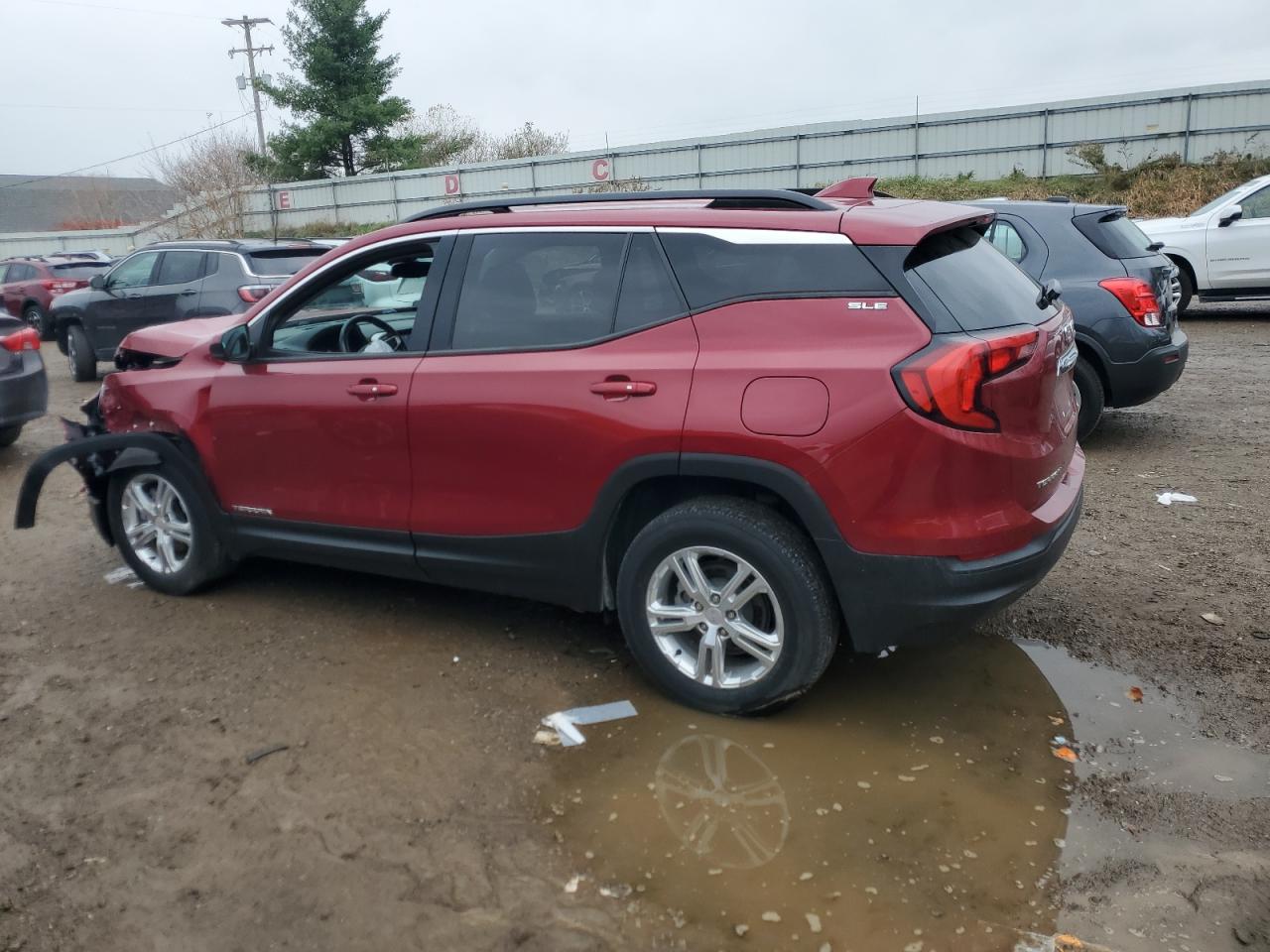 2019 GMC Terrain - Image 2