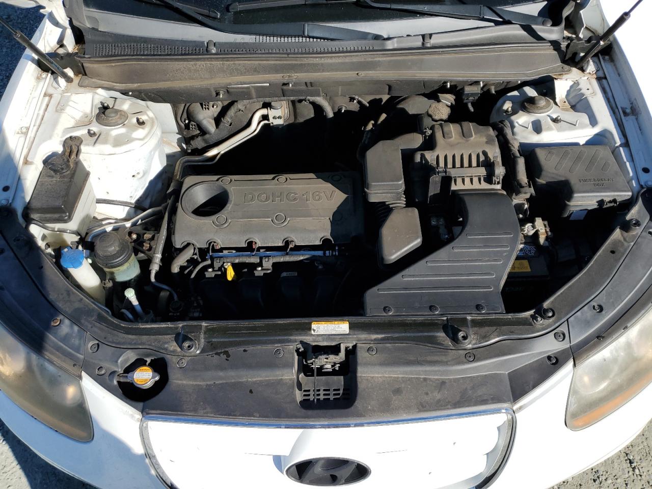 2010 Hyundai Santa Fe - Image 12