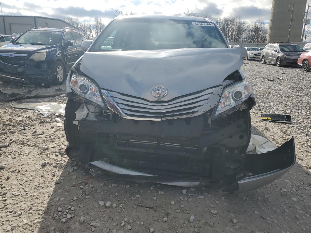 2015 Toyota Sienna - Image 5