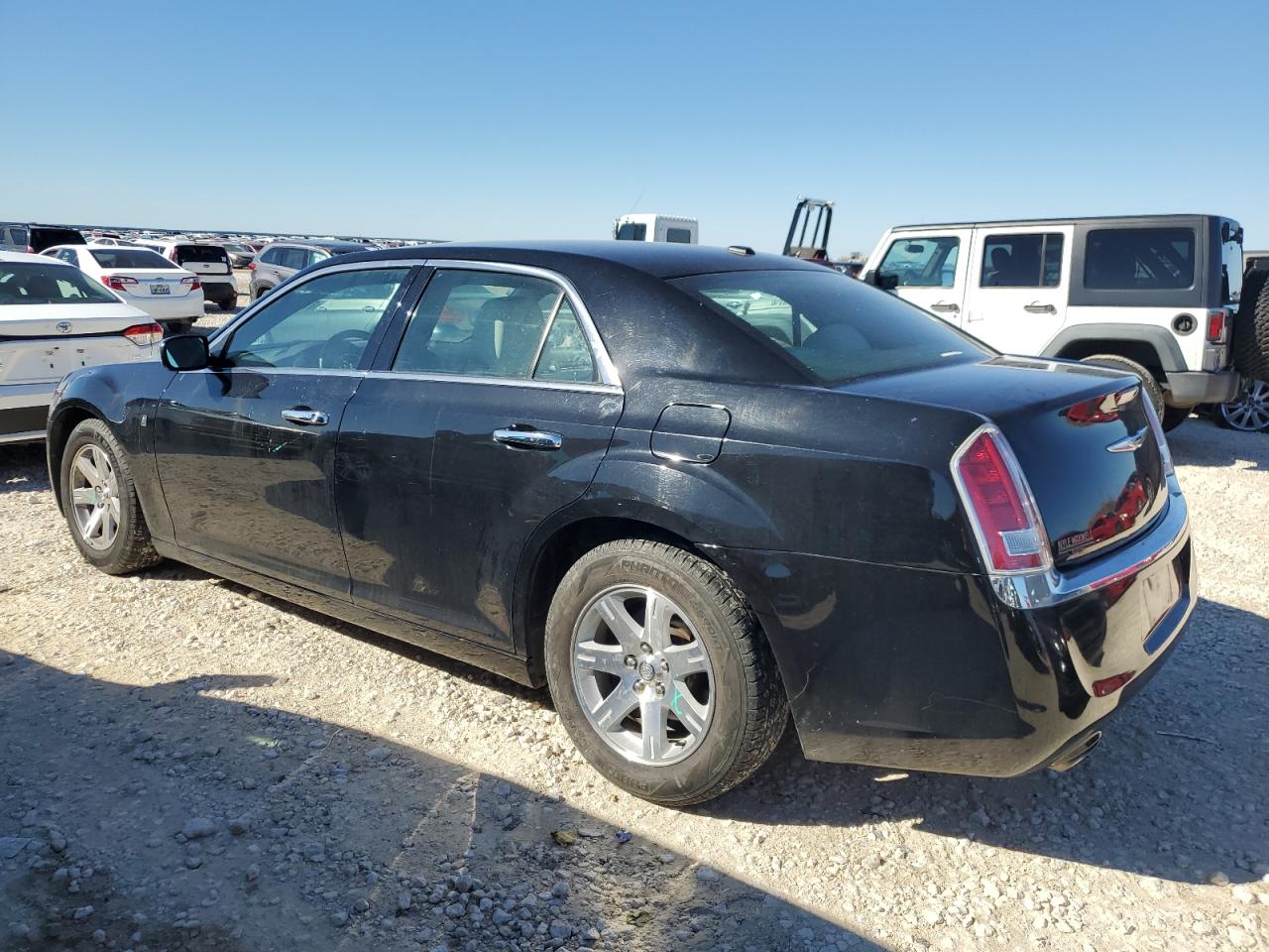 2013 Chrysler 300 - Image 2