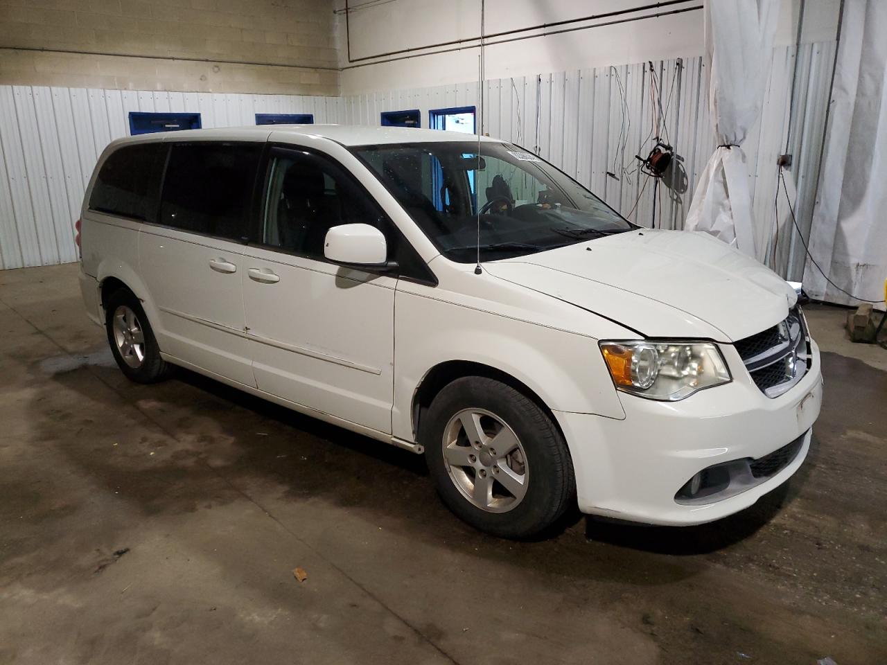 2012 Dodge Caravan - Image 4