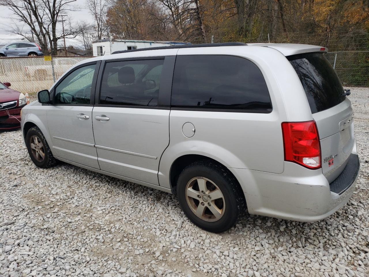 2012 Dodge Caravan - Image 2