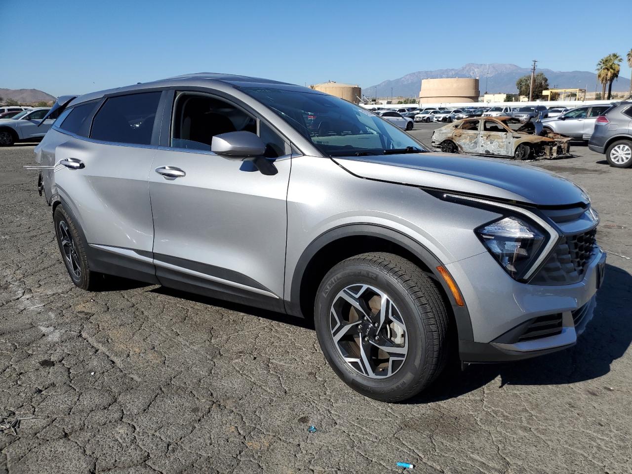 2023 Kia Sportage - Image 4