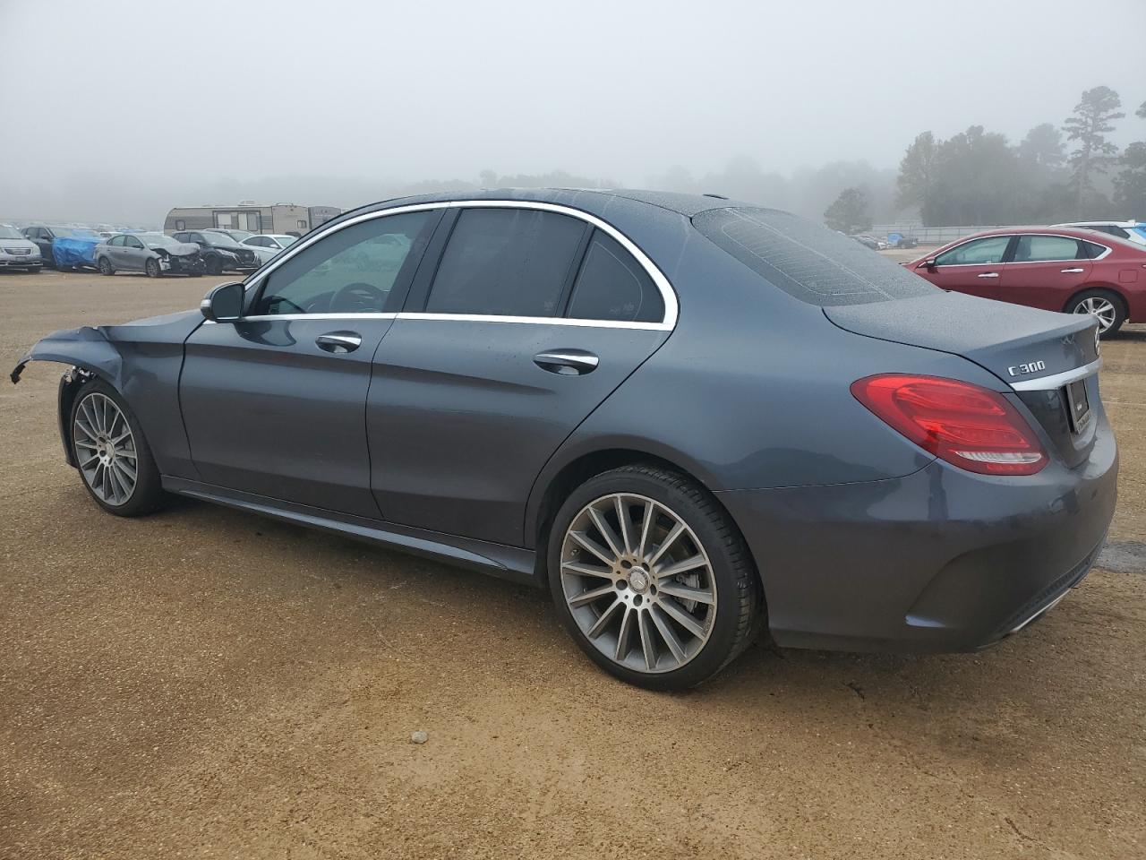 VIN 55SWF4JB9FU055684 2015 MERCEDES-BENZ C-CLASS no.2