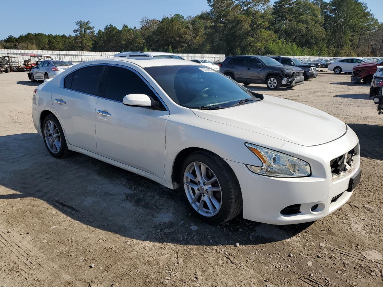 2009 Nissan Maxima - Image 4