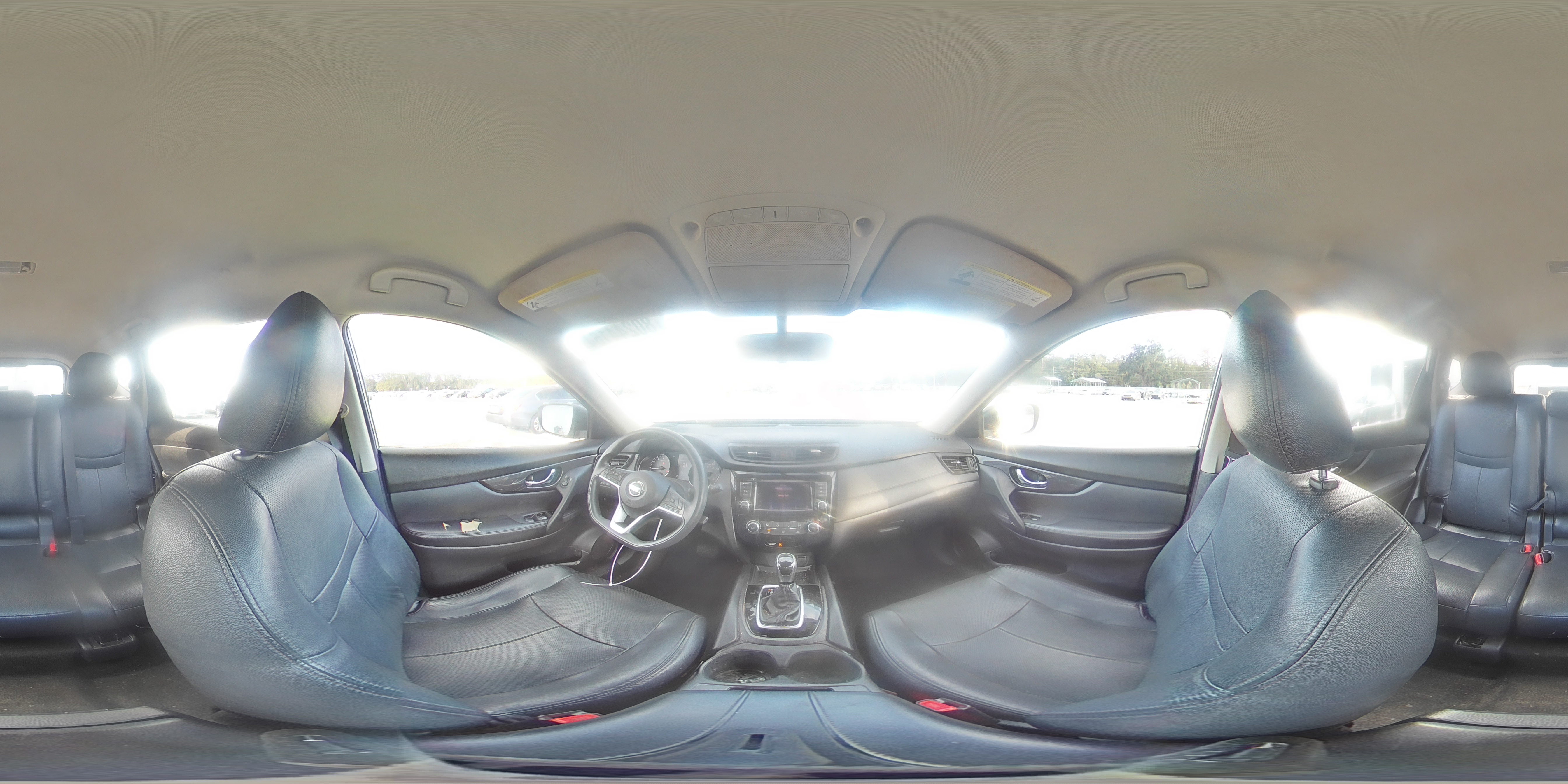 2018 Nissan Rogue - Image 15