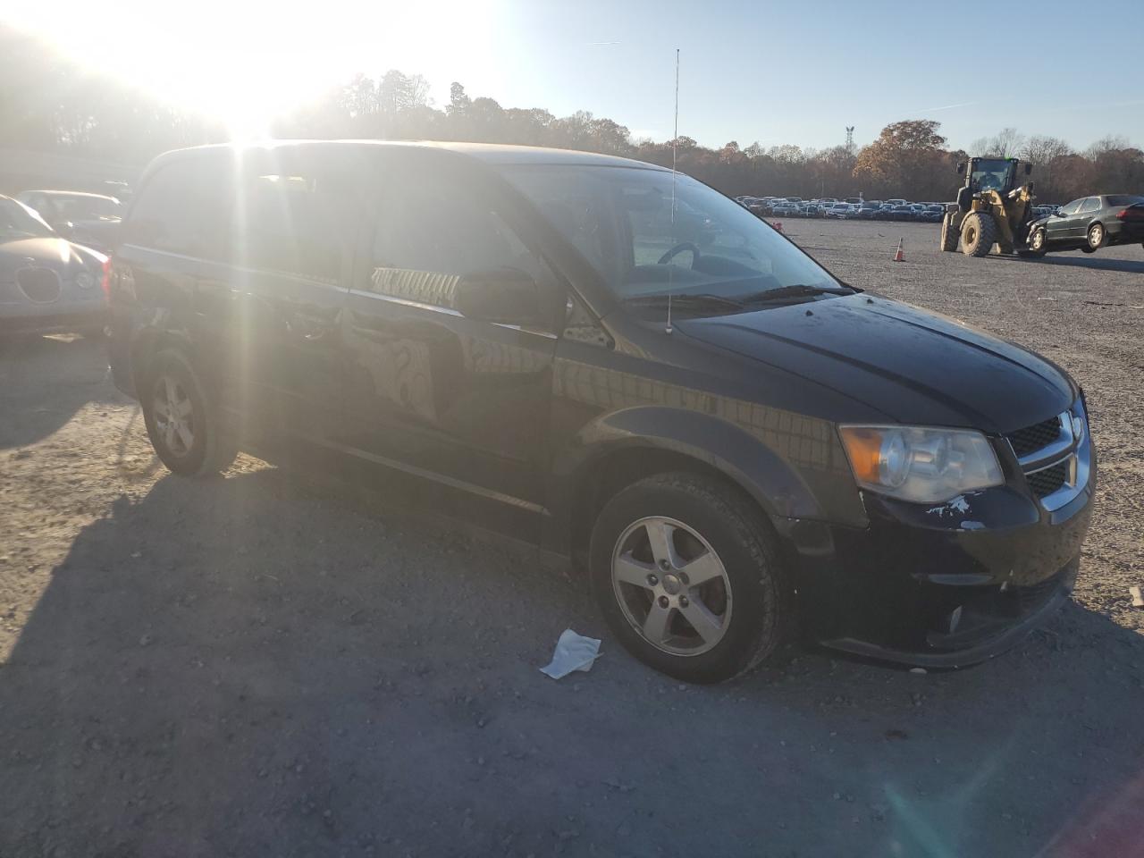 2012 Dodge Caravan - Image 4