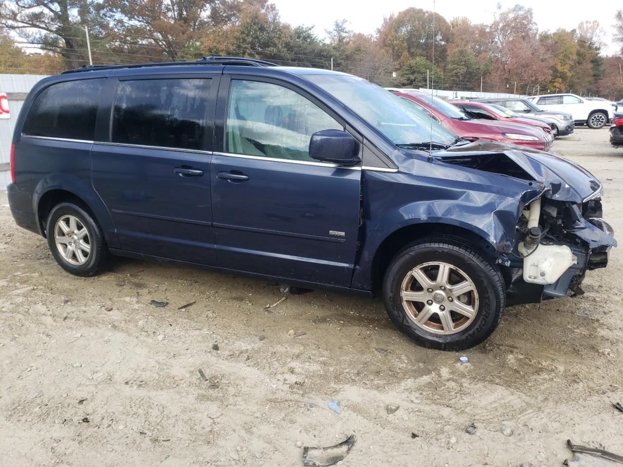 2008 Chrysler Town & Country - Image 4