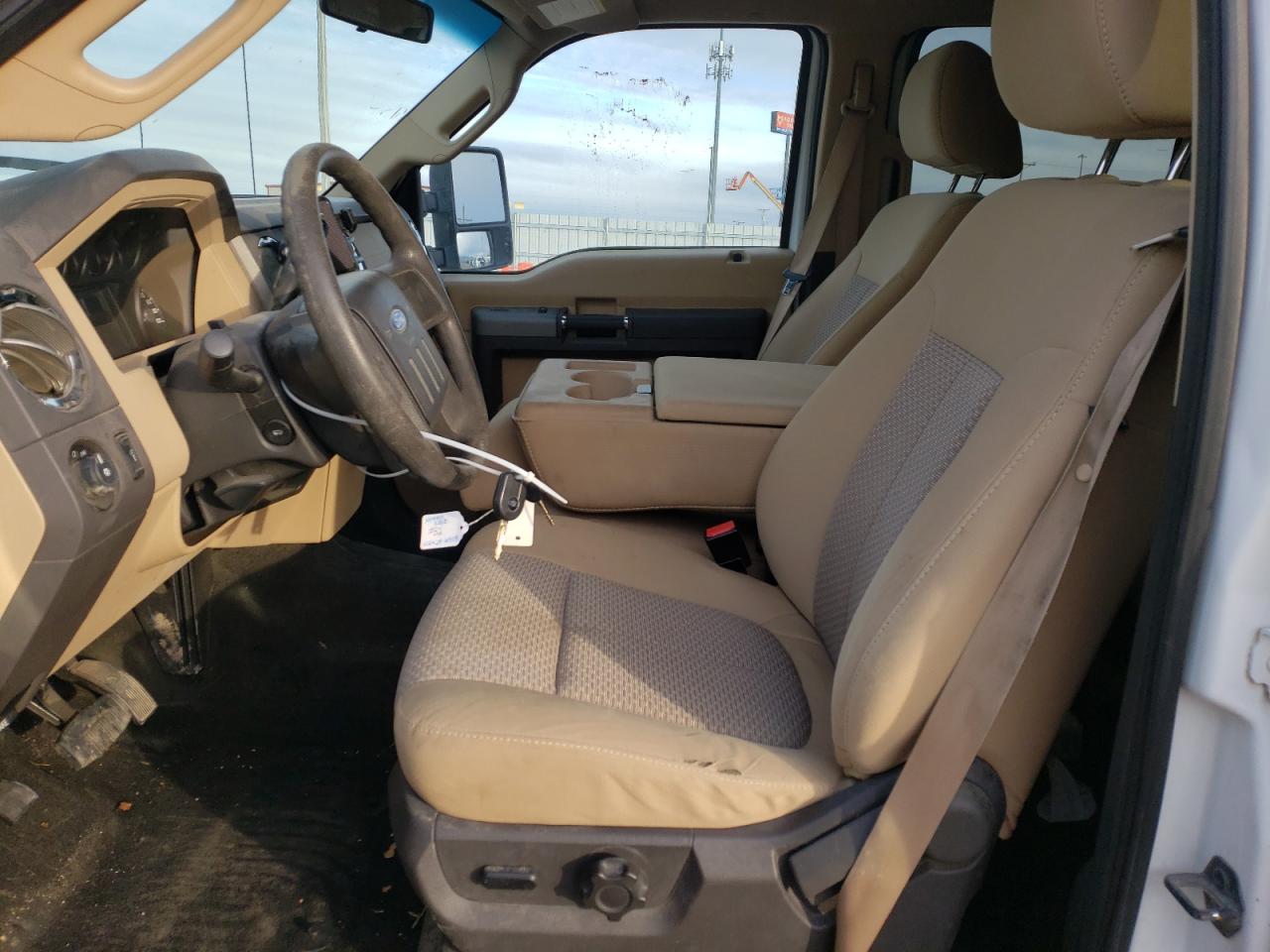 2011 Ford F250 - Image 7