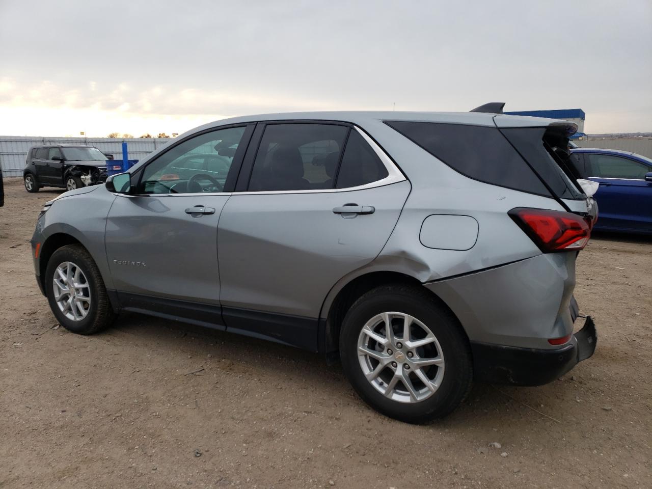 2023 Chevrolet Equinox - Image 2