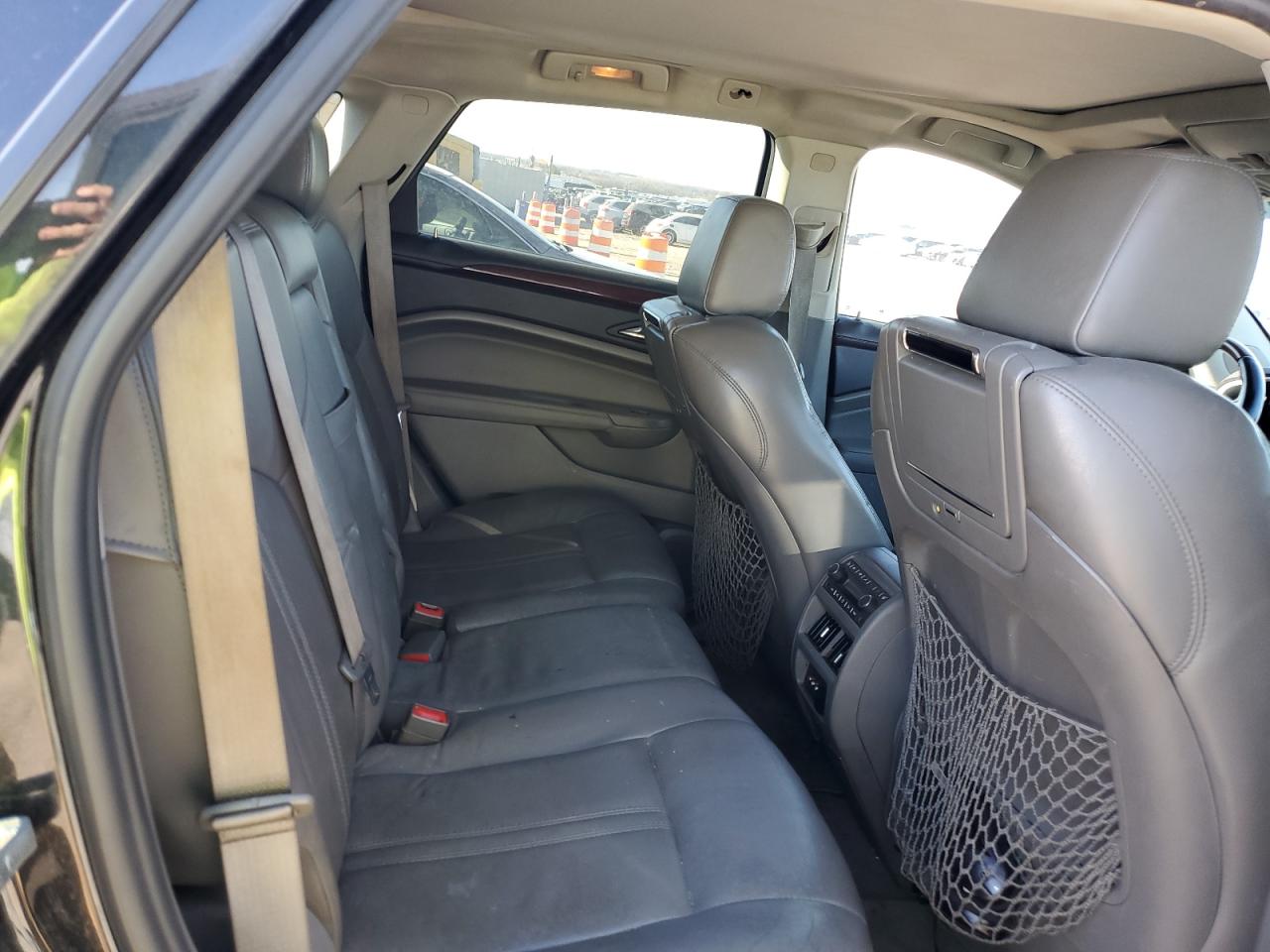 2011 Cadillac SRX - Image 11