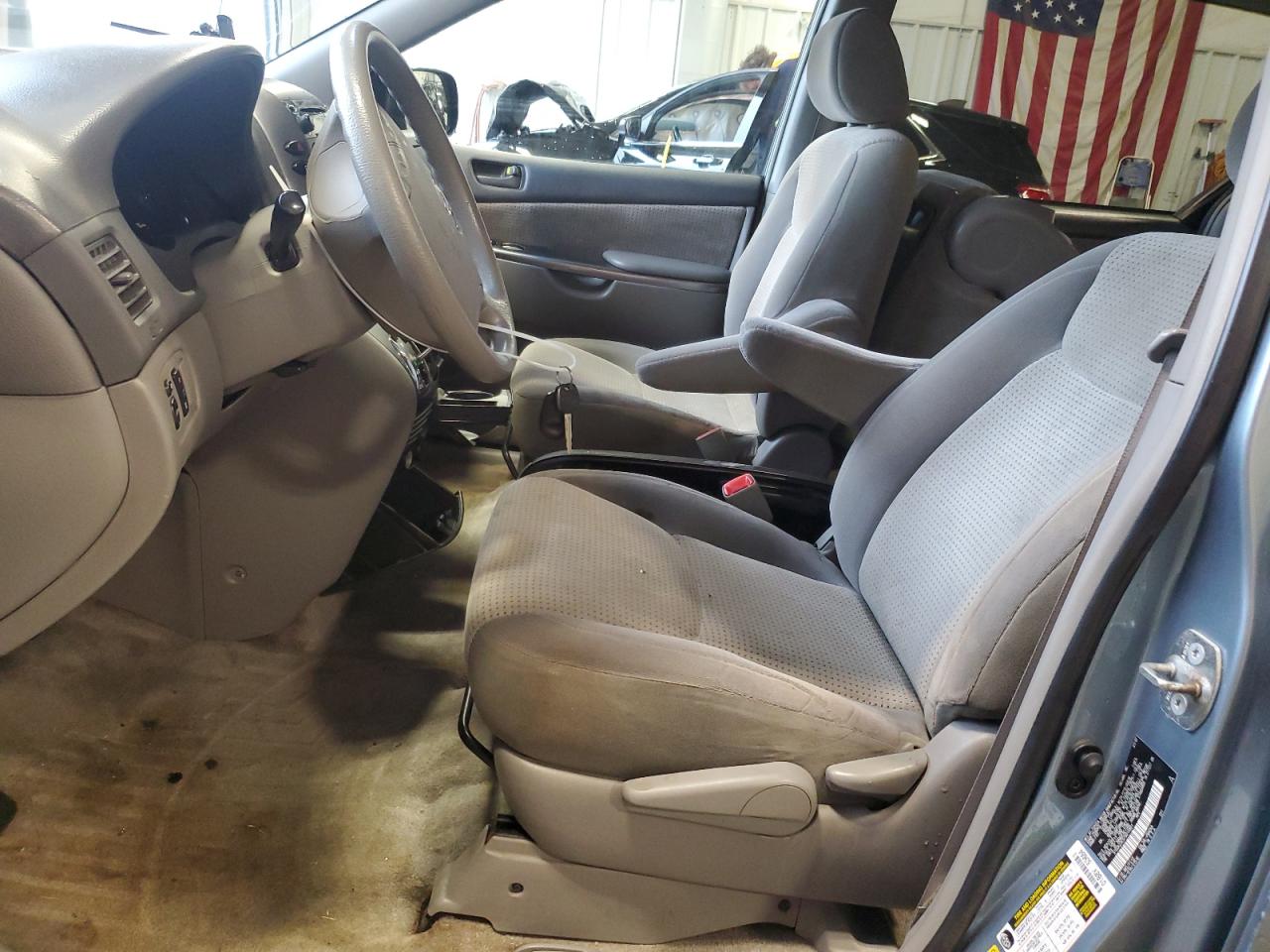 2007 Toyota Sienna - Image 7