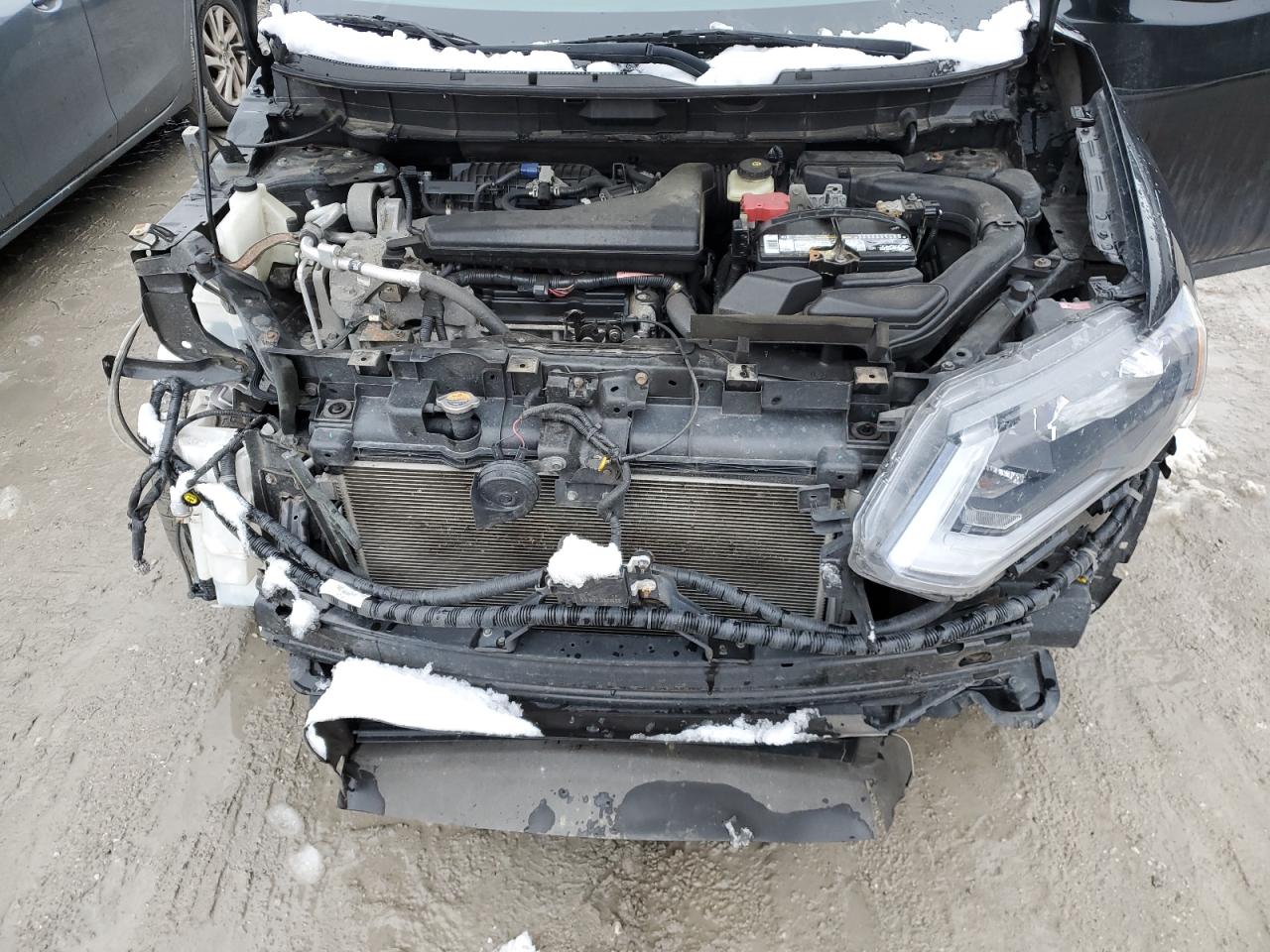 2018 Nissan Rogue - Image 12