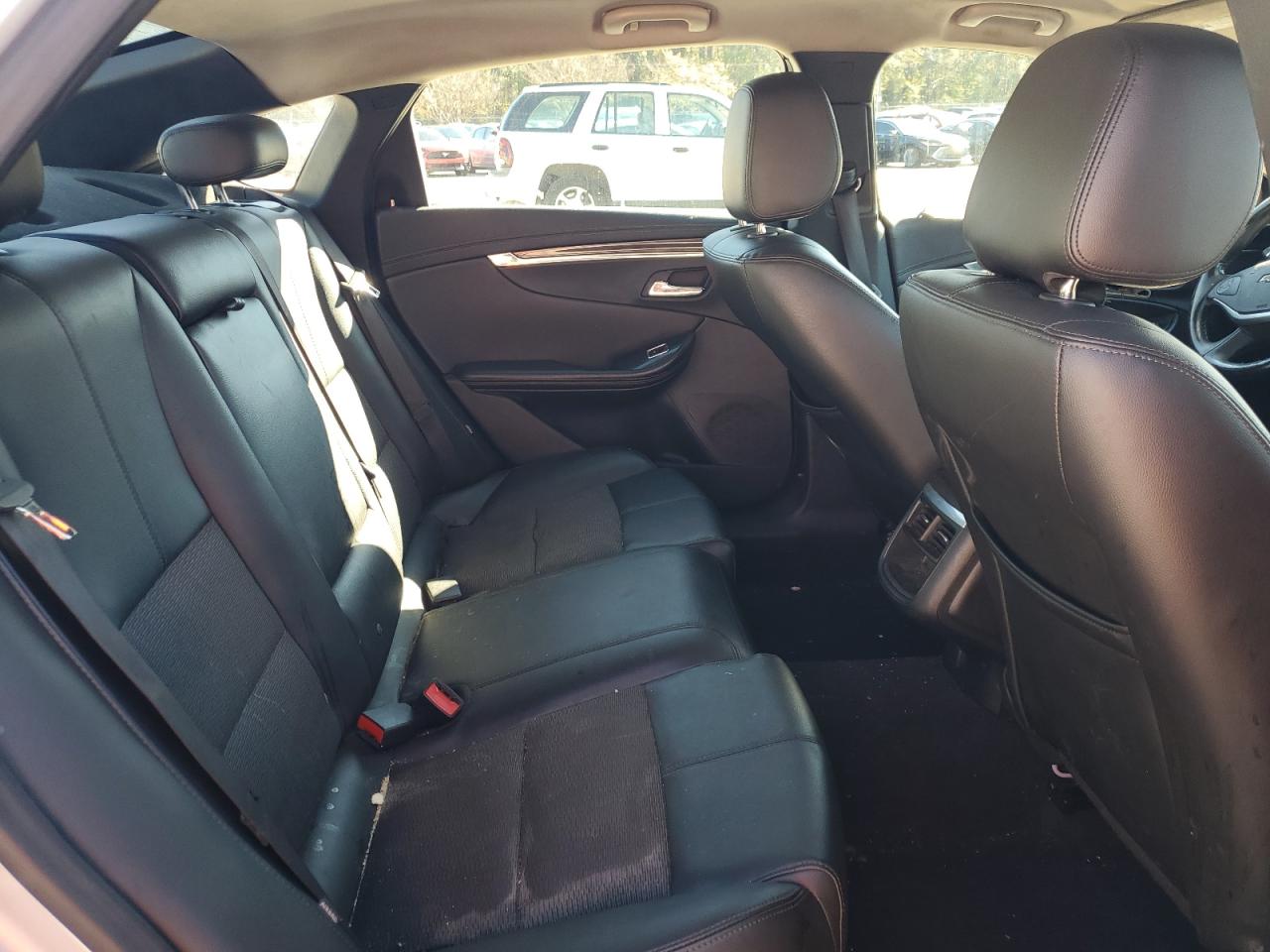 2017 Chevrolet Impala - Image 10