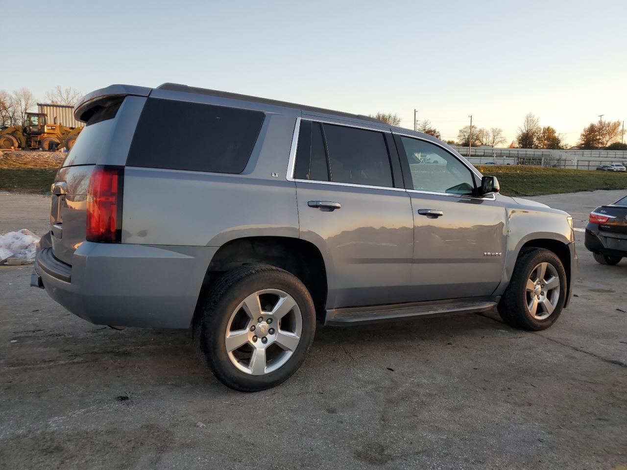 VIN 1GNSCBKC6GR204687 2016 CHEVROLET TAHOE no.3