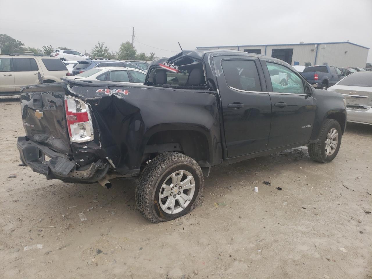 2020 Chevrolet Colorado - Image 3