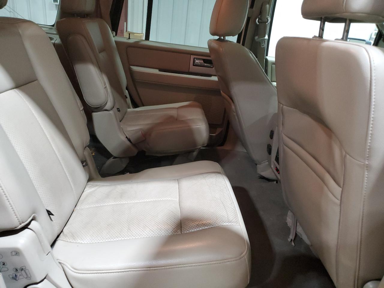2014 Ford Expedition - Image 11