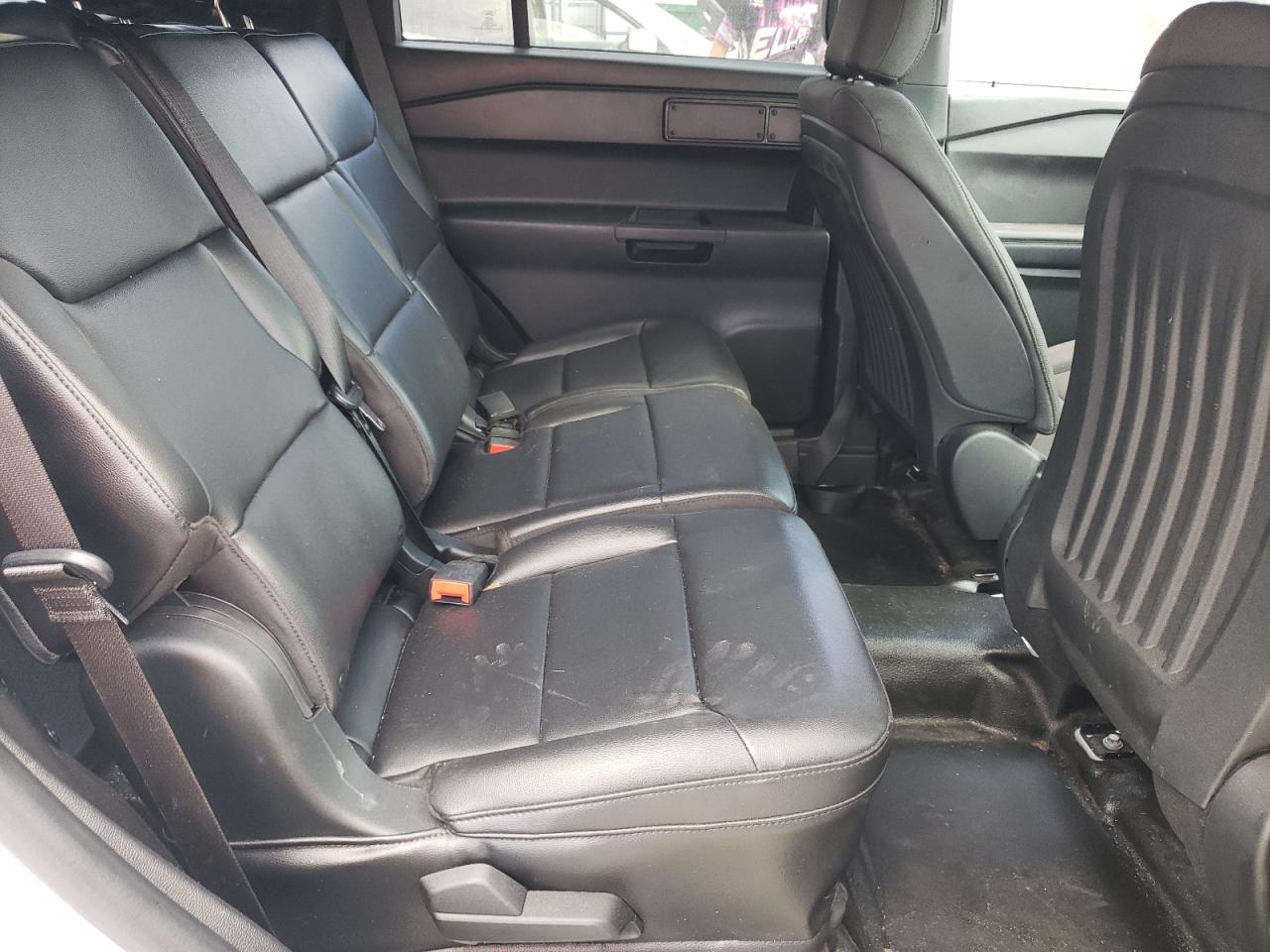 2020 Ford Explorer - Image 11