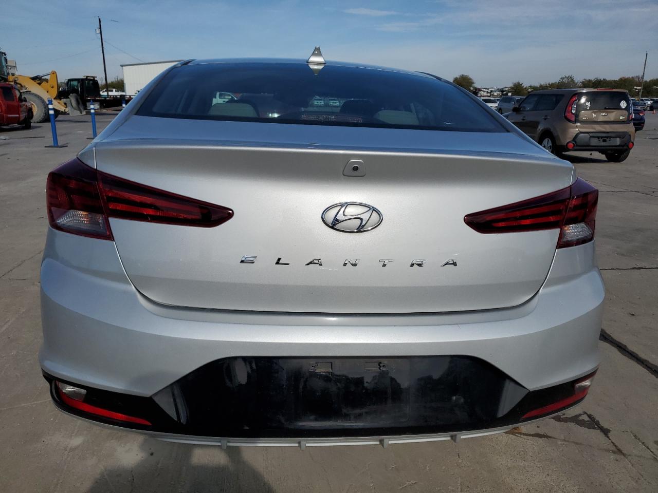 2019 Hyundai Elantra - Image 6
