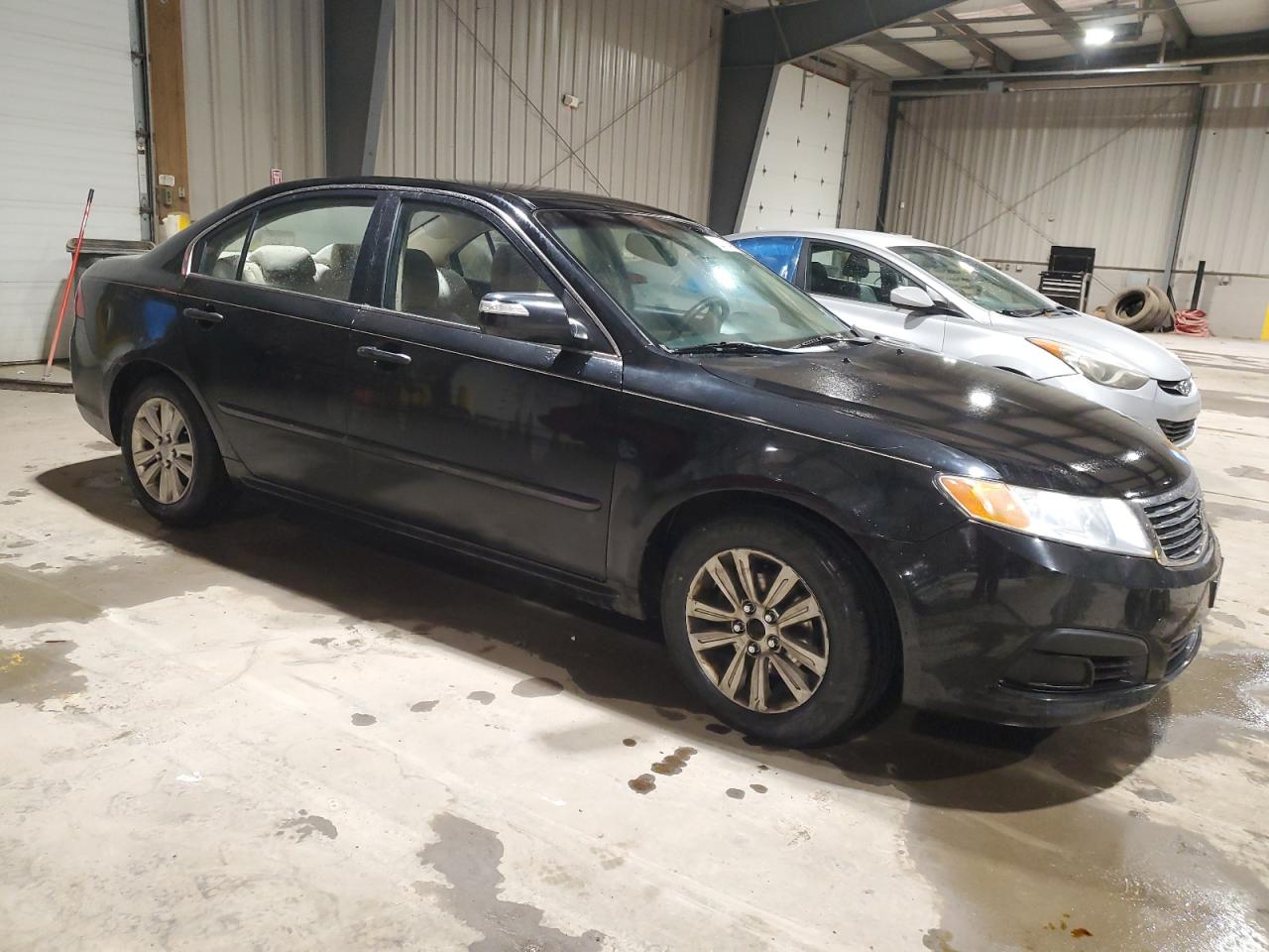 2010 Kia Optima - Image 4