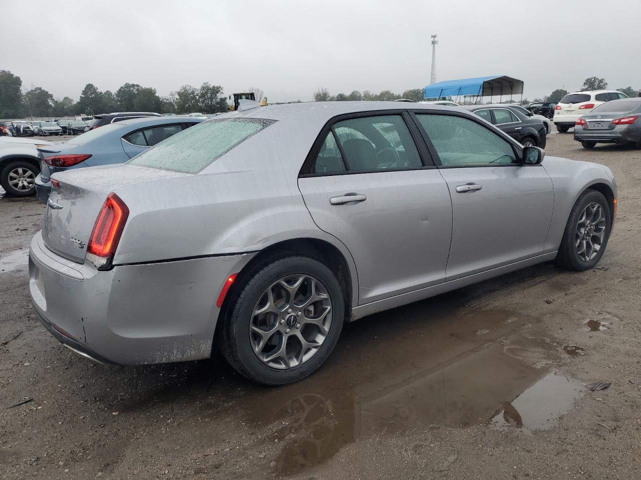 2016 Chrysler 300 - Image 3