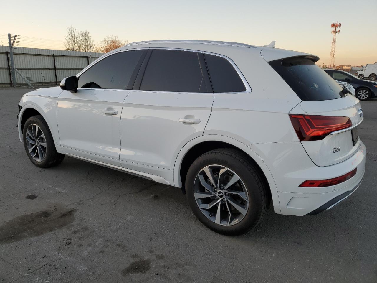 2021 Audi Q5 - Image 2