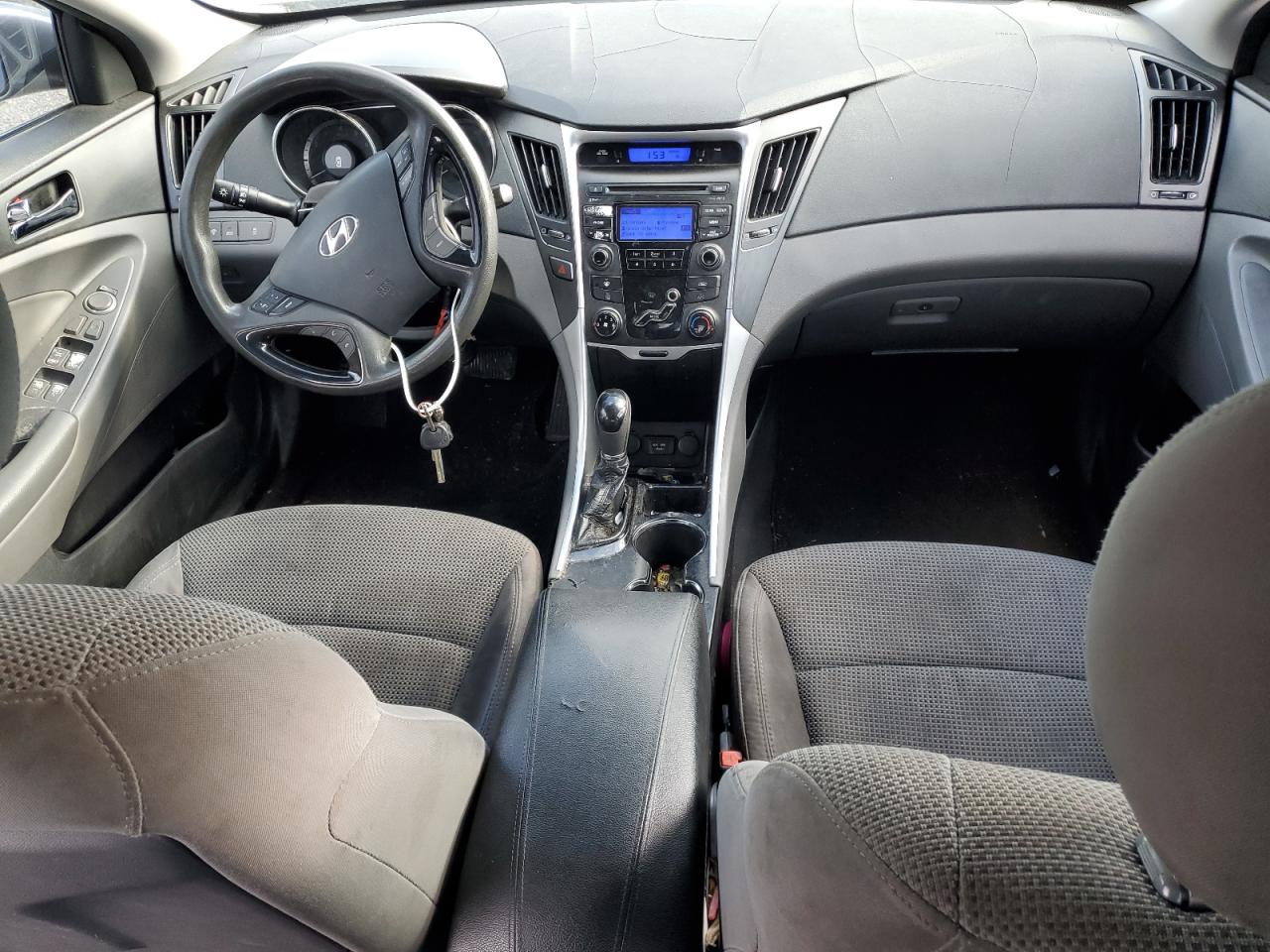2012 Hyundai Sonata - Image 8
