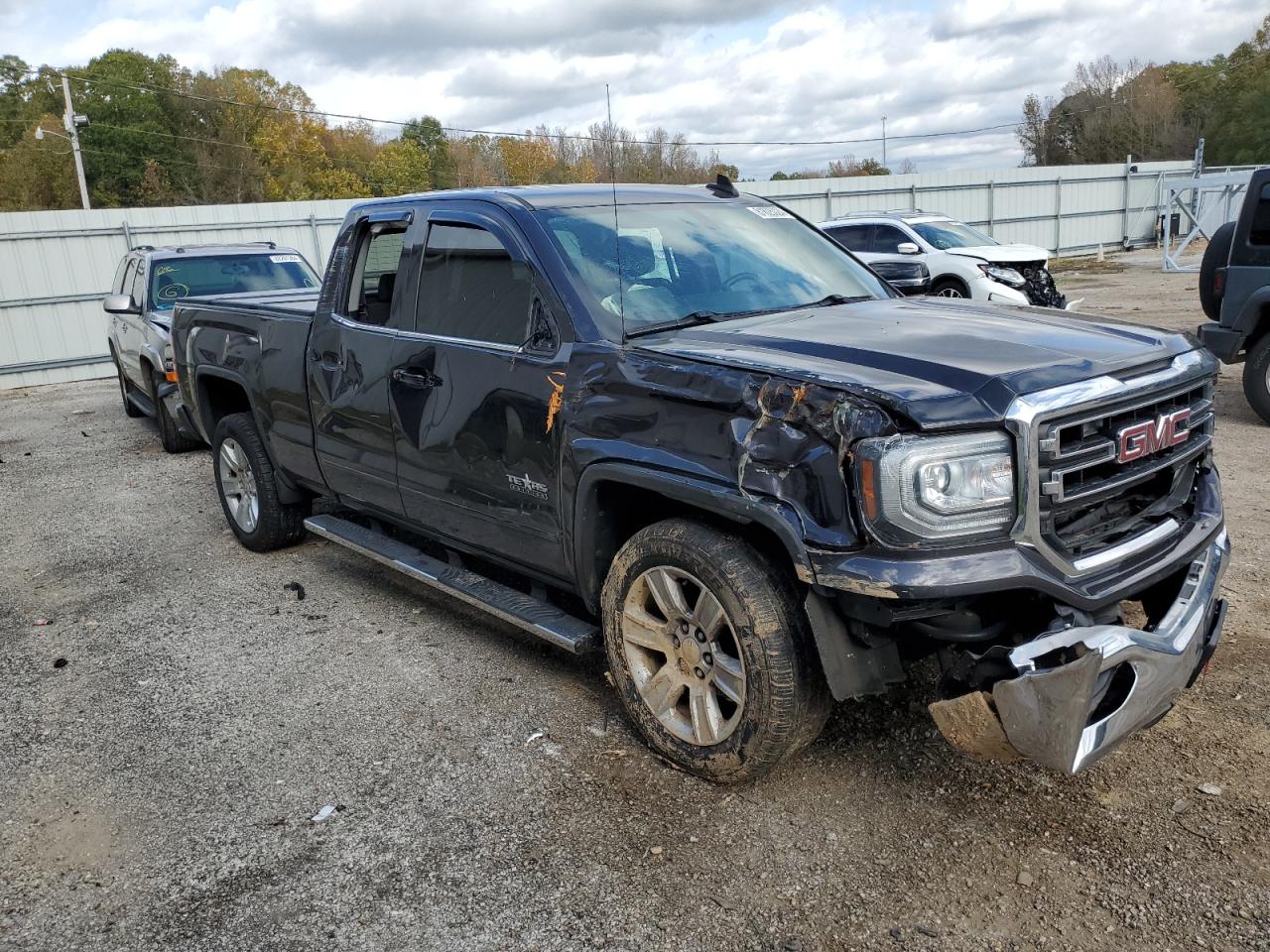 2016 GMC Sierra - Image 4