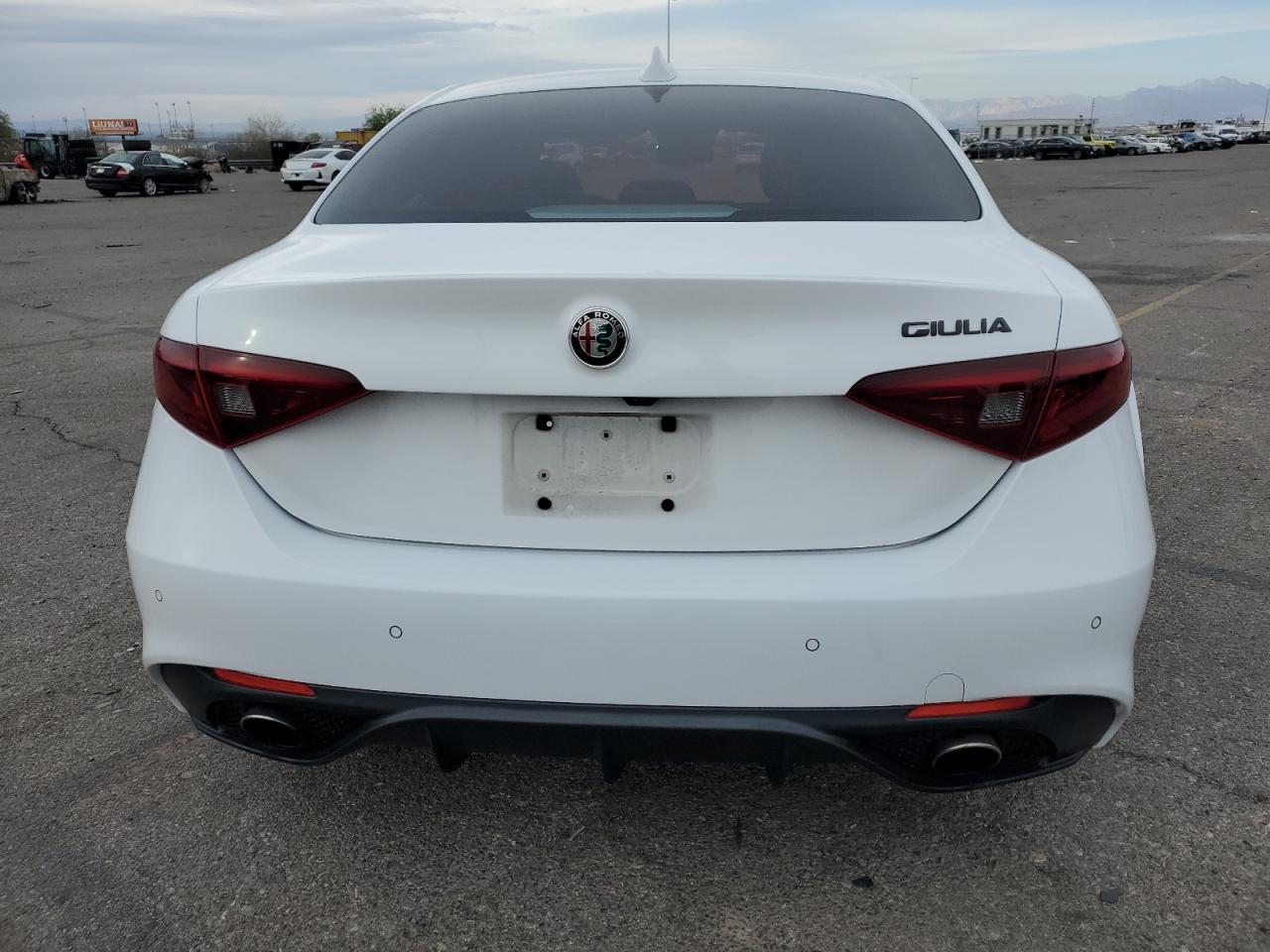 VIN ZARFAEBN3J7594479 2018 ALFA ROMEO GIULIA no.6