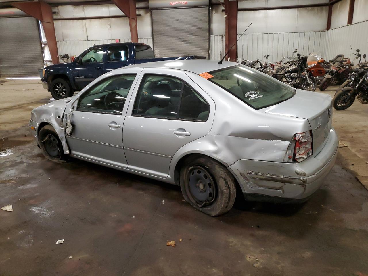 2004 Volkswagen Jetta - Image 2